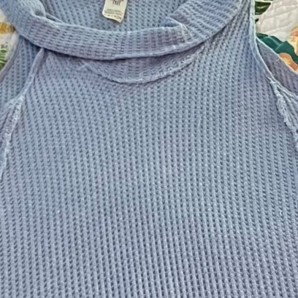 🆕We the Free Swing It Cowl Neck Thermal Tank Top Light Blue Sz L - Picture 5 of 7